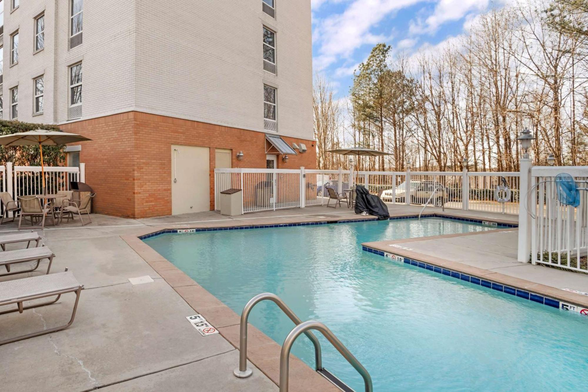 Comfort Suites Near Birkdale Village- Huntersville Ngoại thất bức ảnh