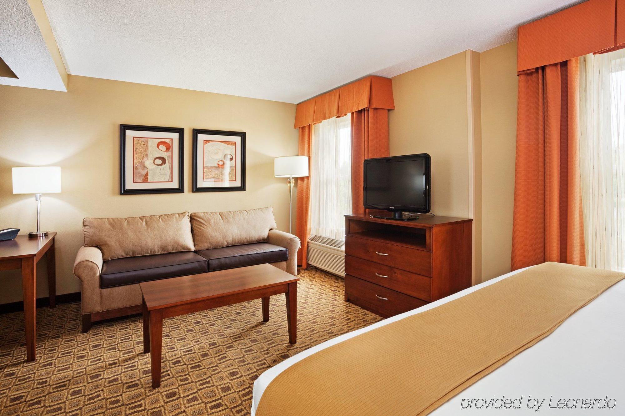 Comfort Suites Near Birkdale Village- Huntersville Phòng bức ảnh