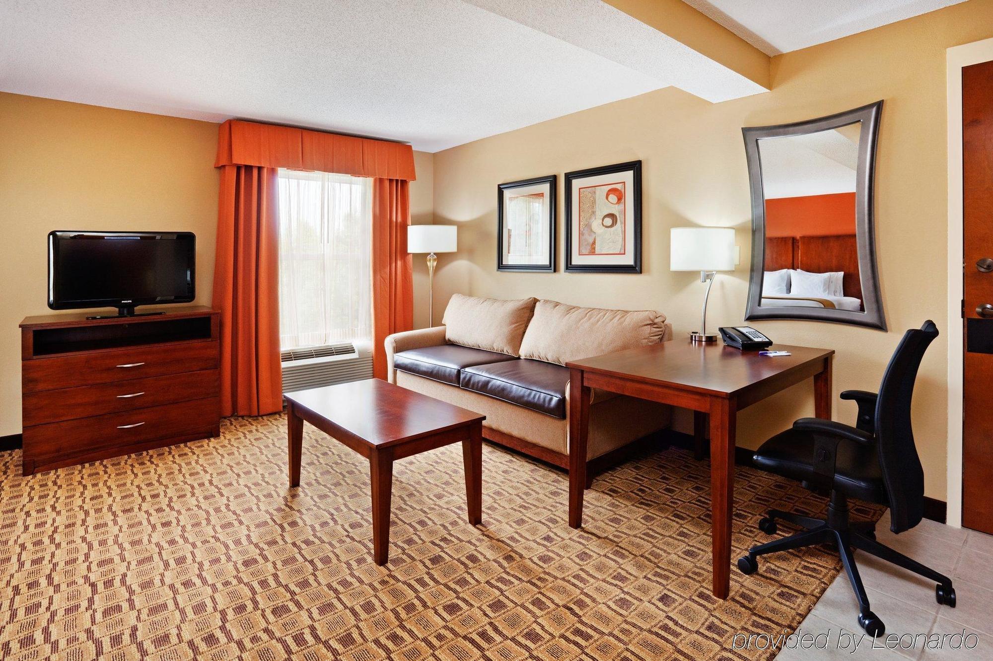 Comfort Suites Near Birkdale Village- Huntersville Phòng bức ảnh