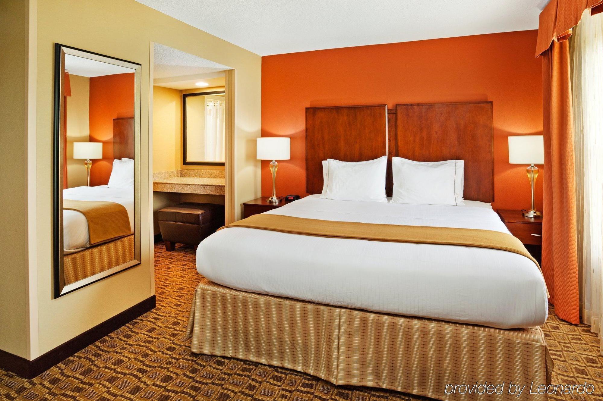 Comfort Suites Near Birkdale Village- Huntersville Phòng bức ảnh